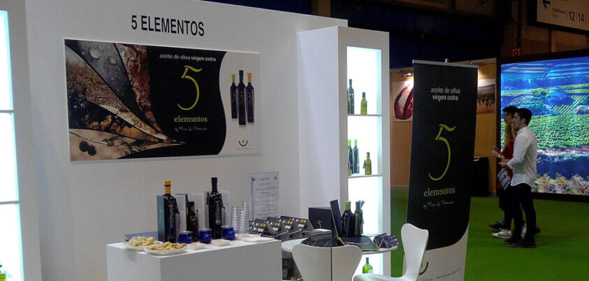 Exito de los AOVE "5 elementos" tanto en las catas como en el reconocimiento a su diferenciación e innovación.