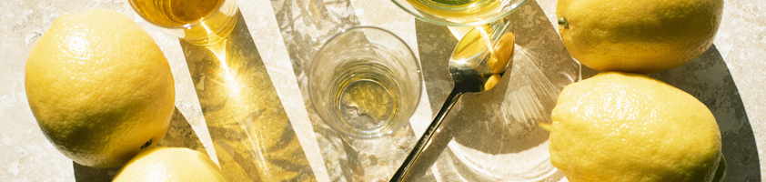 Aceite de oliva virgen extra con limón: beneficios, cómo tomarlo y precauciones