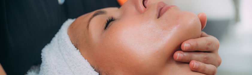 El aceite de oliva virgen extra es ideal para el cutis